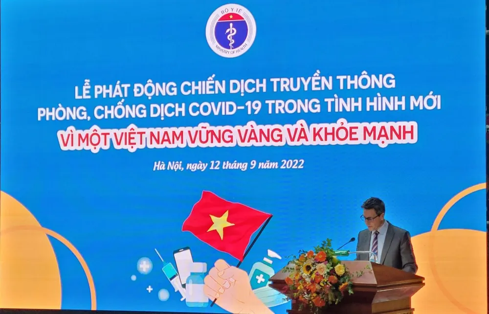 TS Shane Fairlie, chuyên gia Tổ chức Y tế thế giới tại Việt Nam. Ảnh: NL