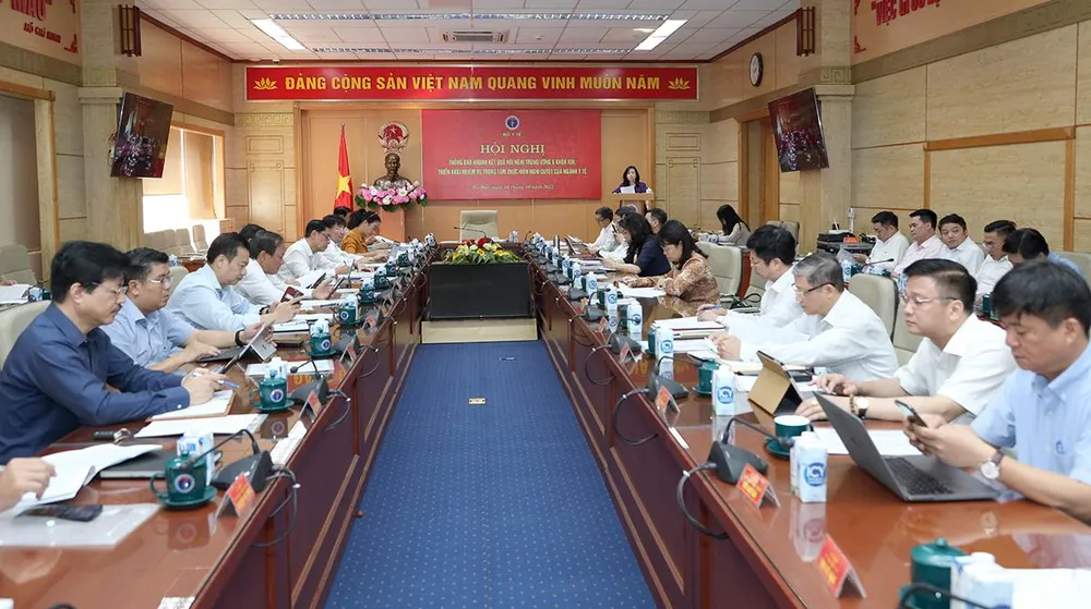 Hội nghị thông báo nhanh kết quả Hội nghị Trung ương 6, khoá XIII diễn ra sáng 18-10 tại Bộ Y tế. Ảnh: Trần Minh Hội nghị thông báo nhanh kết quả Hội nghị Trung ương 6, khoá XIII diễn ra sáng 18-10 tại Bộ Y tế. Ảnh: Trần Minh