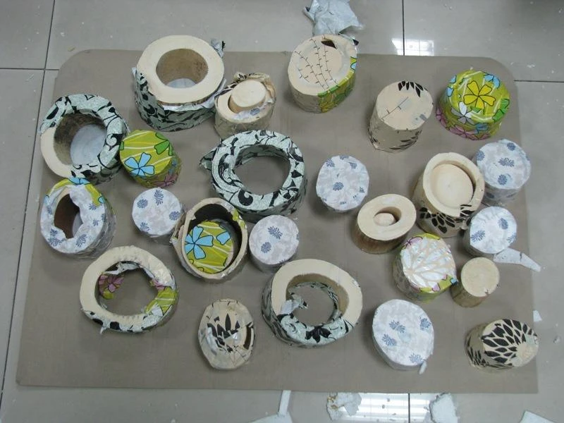 Ngà voi được cắt thành nhiều nhiều khúc giấu trong hàng hóa