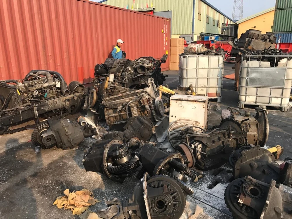 Khẩn cấp chặn rác từ các nước ồ ạt tràn vào Việt Nam ảnh 1