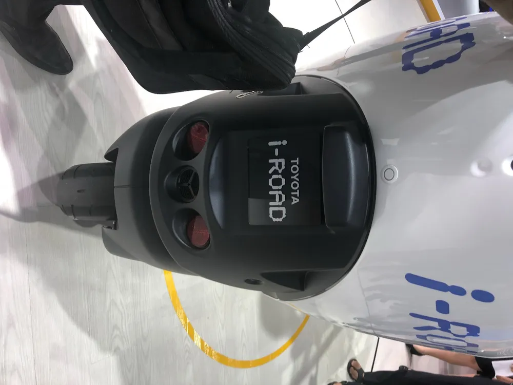 'Độc, lạ' chiếc xe điện 3 bánh I-Road tại triển lãm ô tô 2018 ảnh 5