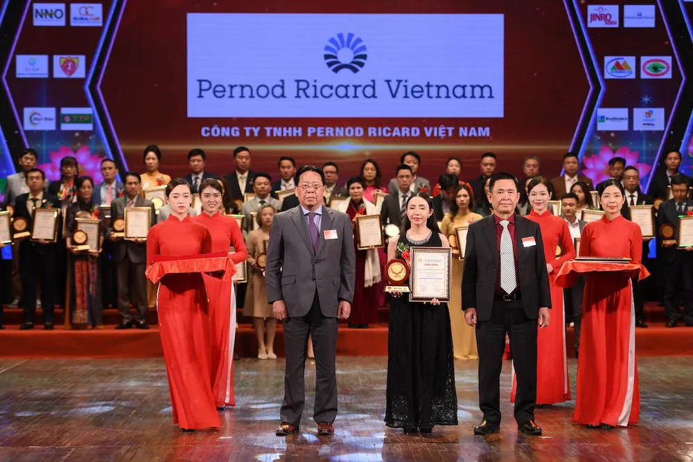 Công ty TNHH Pernod Ricard Việt Nam đã vinh dự nhận danh hiệu Top 10 thương hiệu nổi tiếng đất Việt 2022.