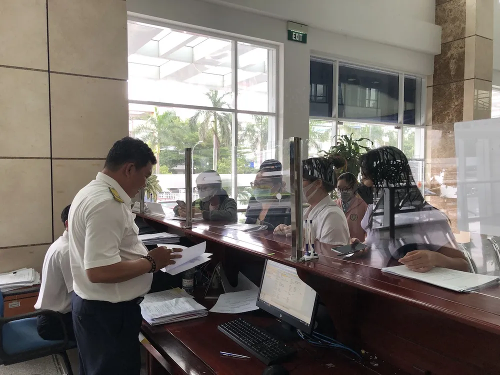 Luật doanh nghiệp được triển khai theo nguyên tắc “tiền đăng, hậu kiểm”, sau khi các các nhân thành lập doanh nghiệp thì cơ quan quản lý sẽ tăng cường khâu hậu kiểm chặt chẽ. Ảnh minh họa: QH hinh-co-quan-thue.JPG