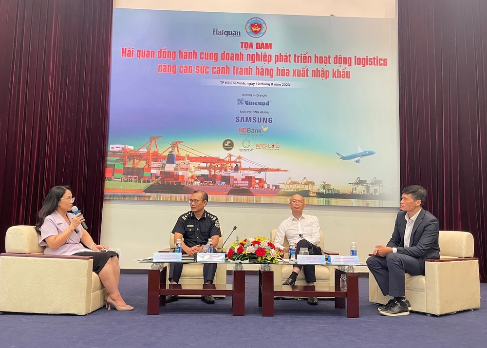 Tổng cục Hải quan đang xây dựng Đề án mô hình về công tác kiểm tra, giám sát, kiểm soát hàng hóa xuất khẩu, nhập khẩu, phương tiện xuất nhập cảnh qua cửa khẩu đường bộ hướng tới hệ thống Cửa khẩu thông minh.