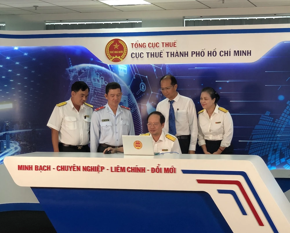 14 hóa đơn của người mua hàng may mắn trúng thưởng với tổng giá trị lên đến 185 triệu đồng.