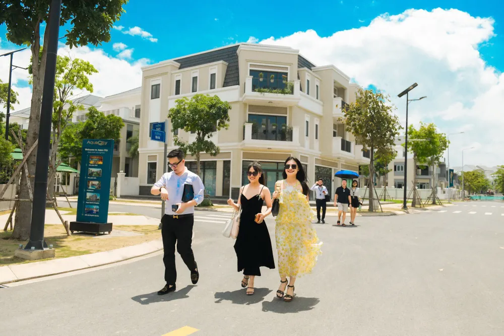 Luật kinh doanh bất động sản mới đưa ra những quy định chặt chẽ góp phần bảo đảm quyền lợi cho người mua nhà. du-an-Aqua.JPG