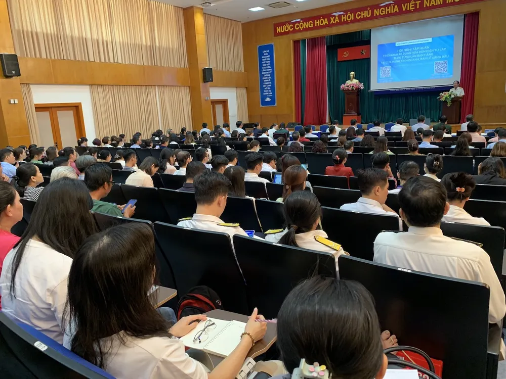 xuất hóa đơn điện tử đối với doanh nghiệp kinh doanh xăng dầu