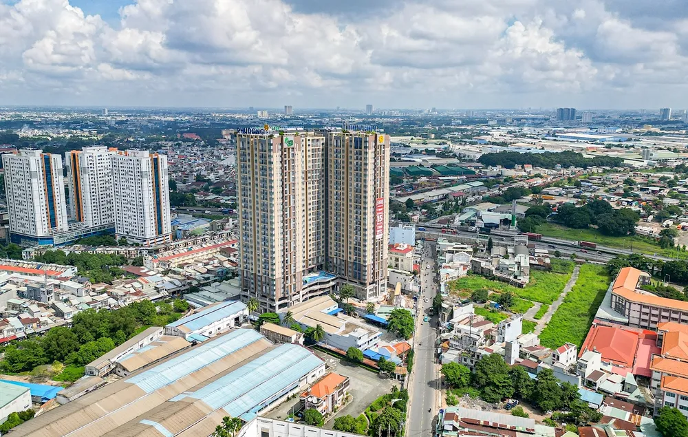 Với việc gia tăng hạ tầng kết nối, ngày càng nhiều người dân TP.HCM mua nhà ở Bình Dương vì thời gian di chuyển được rút ngắn. Ảnh: QH nguoi-dan-TP.HCM-mua-nha-Binh-duong1.jpg