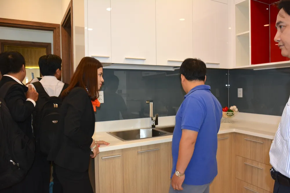 Giao dịch trở lại giúp doanh thu bất động sản TP.HCM khởi sắc hơn. Ảnh: QH bat-dong-san-tphcm-nha-dat4.JPG