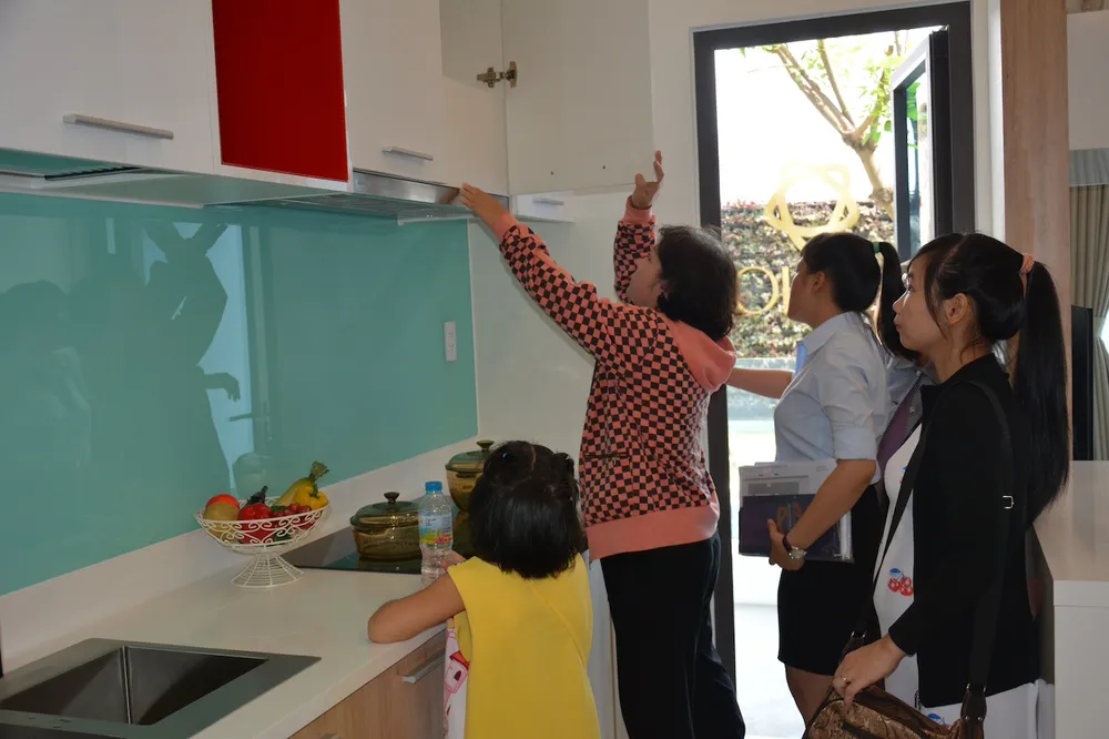 Hơn 5.400 hồ sơ thuế thu nhập cá nhân do mua bán nhà đất tồn đọng tại TP.HCM từ ngày 1-8-2024 đến nay. Ảnh: QH