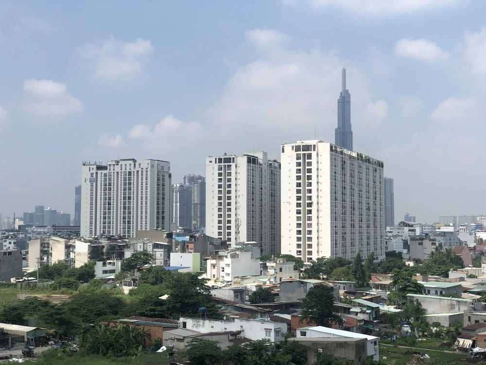 Đề xuất nghiên cứu đánh thuế tài sản theo định mức diện tích nhà đất trên đầu người sẽ hợp lý hơn. Ảnh: QH thuế tài sản