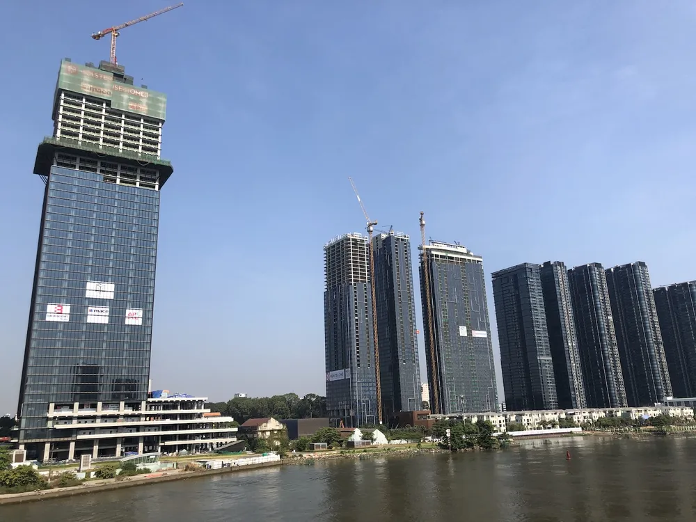 Dòng vốn FDI tăng giúp phân khúc cho thuê văn phòng hưởng lợi. Ảnh: QH cho thuê văn phòng