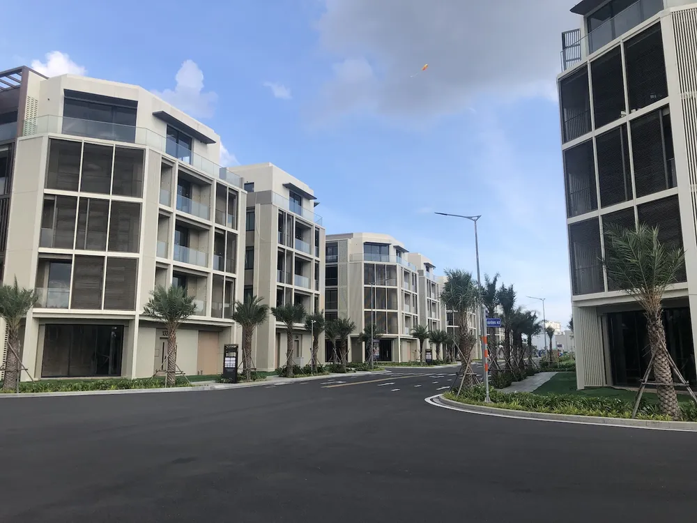 Dự báo giao dịch nhà phố, biệt thự tại thị trường phía Nam phân bổ chủ yếu ở nhóm dự án đảm bảo tiến độ xây dựng, an toàn pháp lý. Ảnh: QH giá biệt thự