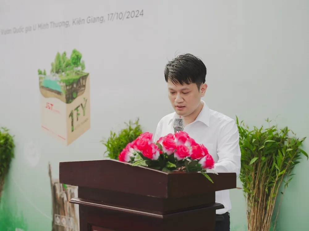 Ông Đoàn Trường Giang, Phó Giám đốc Trung tâm truyền thông Tài nguyên & Môi trường 1 -ti-cay-xanh-BO-TN&MT.jpg