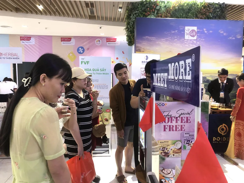 Chương trình "Tôn vinh cà phê, trà Việt" lần thứ 3 - năm 2025 do Báo Người Lao Động tổ chức, diễn ra trong hai ngày 17 và 18-5 diễn ra tại Trung tâm Thương mại Gigamall (TP Thủ Đức, TP HCM). ca-phe-Viet-xk5.JPG