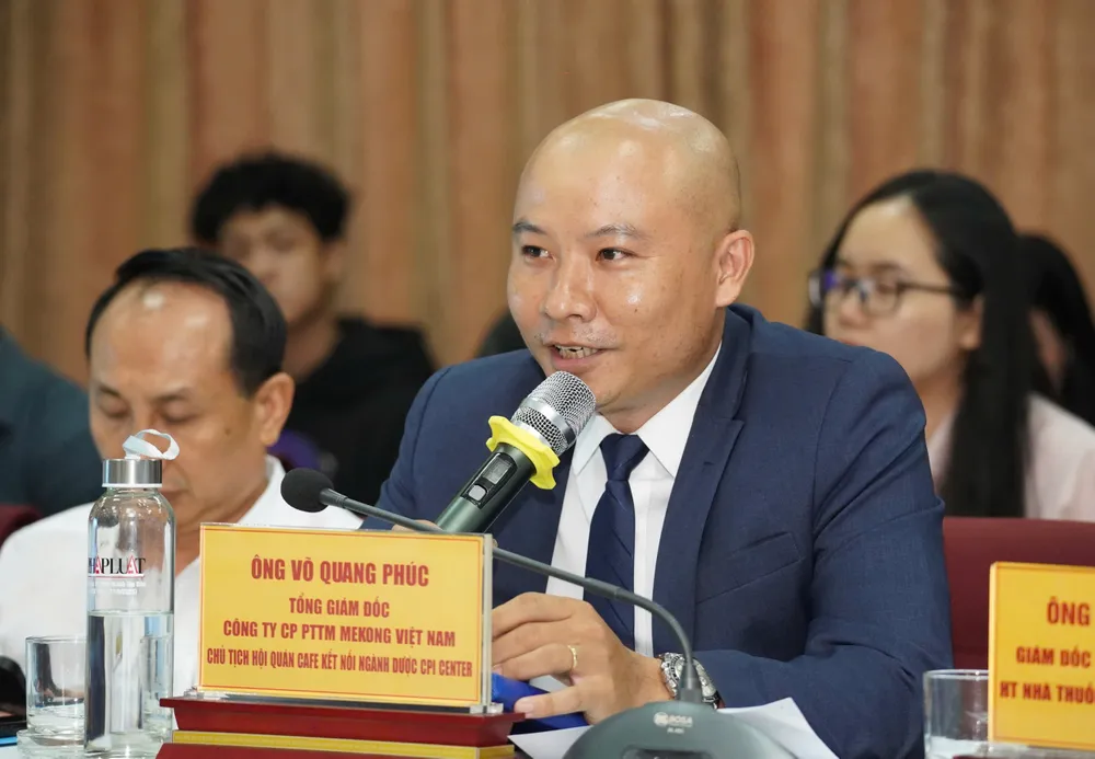 Ông Võ Quang Phúc, Tổng giám đốc Công ty Cổ phần Phát triển thương mại Mekong Việt Nam, Chủ tịch Hội Quán Café Kết Nối Ngành Dược – CPI Center. Ảnh: THUẬN VĂN ngăn chặn hàng giả