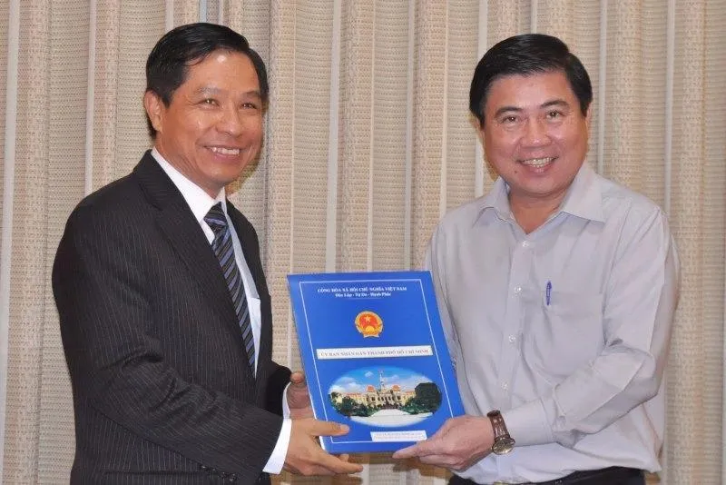 Trao quyết định bổ nhiệm ông Lê Nguyễn Minh Quang