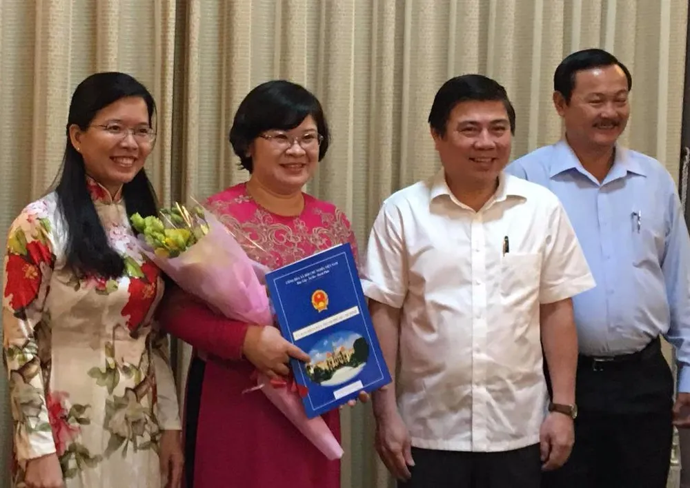 văn thị bạch tuyết