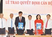 Trao hai quyết định nhân sự mới ở TP.HCM