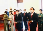 Bí thư Nguyễn Văn Nên phát biểu nhân 110 năm Bác Hồ đi tìm đường cứu nước ảnh 2 Lãnh đạo TP.HCM dâng hương tưởng niệm Chủ tịch Hồ Chí Minh