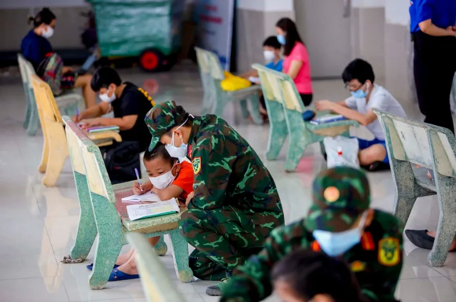 'Chúng tôi khắc ghi hình ảnh những chiến sĩ chăm sóc thi hài trong đại dịch' ảnh 4 'Chúng tôi khắc ghi hình ảnh những chiến sĩ chăm sóc thi hài trong đại dịch' ảnh 4