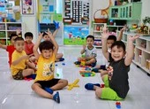 TP.HCM: Hơn 95% học sinh tiểu học đến trường ảnh 3 Cận cảnh ngày đầu tiên trẻ mầm non, học sinh tiểu học ở TP.HCM được đến trường