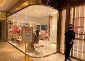 Nhiều mặt hàng 'rủ nhau' tăng giá ảnh 2 TP.HCM: Hàng loạt mặt hàng giảm giá sốc, có thương hiệu 'xịn' giảm 70%