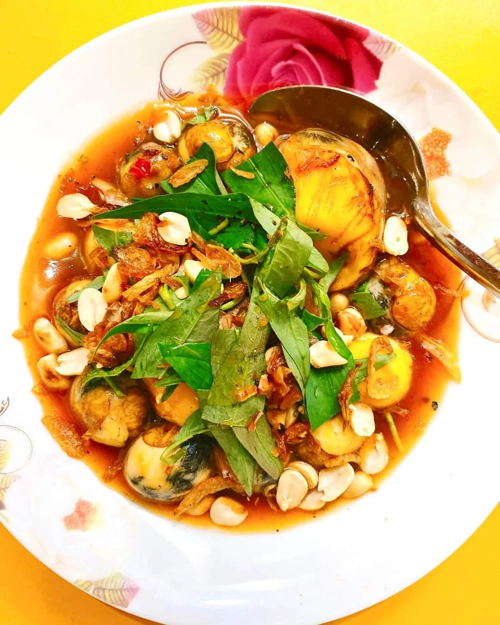 Rau răm là loại gia vị, thường ăn kèm các món ăn khác, không những không suy giảm sinh lí nam lại còn tốt cho sức khỏe. ẢNH: TUYẾT HƯƠNG