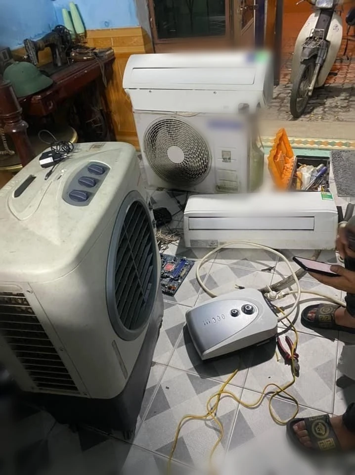 Một số thiết bị gia dụng, tủ lạnh, quạt, bình nước nóng... sẽ bị ngừng sản xuất, kinh doanh, nhập khẩu từ 15-7 tới đây. Ảnh: HẠ QUYÊN