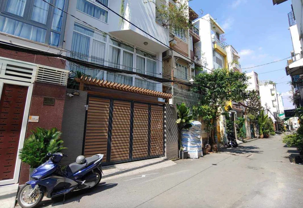 Giá nhà ở khu vực quận 3 có mức tăng trưởng cao nhất quý. Ảnh minh họa chụp tại đường Lê Văn Sỹ quận 3. Ảnh: PHẠM NHI giá nhà ở tăng trưởng cao nhất