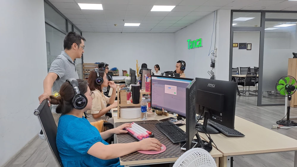 Dù đi thị trường ngách nhưng tới nay Tanca thu về lợi nhuận tăng 200%- 300%/năm. Ảnh: THU HÀ quan-ly-nhan-su.jpg
