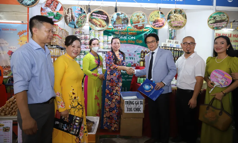 Doanh nghiệp giảm giá các mặt hàng đến 70% tại TP. Thủ Đức