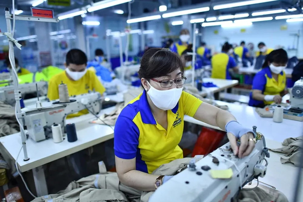 Ngành may mặc đang có nhiều nỗ lực trong phương thức tìm kiếm đơn hàng mới. Ảnh minh họa: TÚ UYÊN Doanh nghiệp