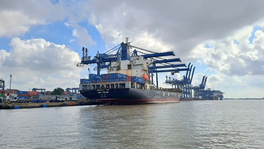Cước tàu vận chuyển đường biển tăng cao, gây áp lực cho doanh nghiệp. Ảnh: THU HÀ cước tàu vận chuyển