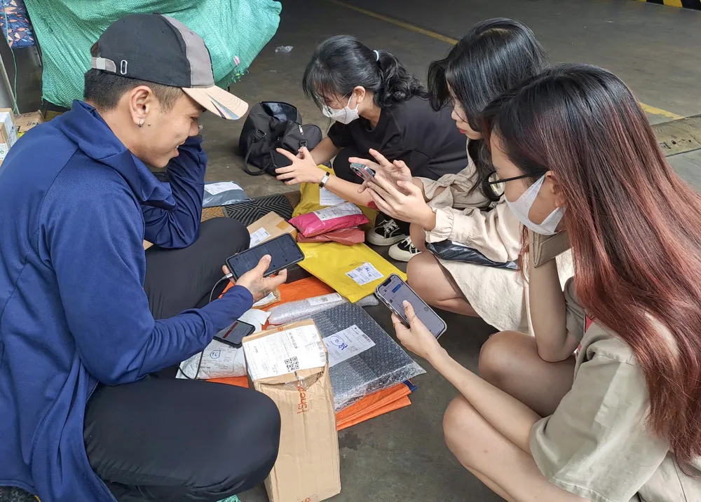 Vecom lo ngại về đề xuất sàn phải khai, nộp thuế thay nhà bán. ẢNH MINH HỌA: THU HÀ nộp thuế thay nhà bán
