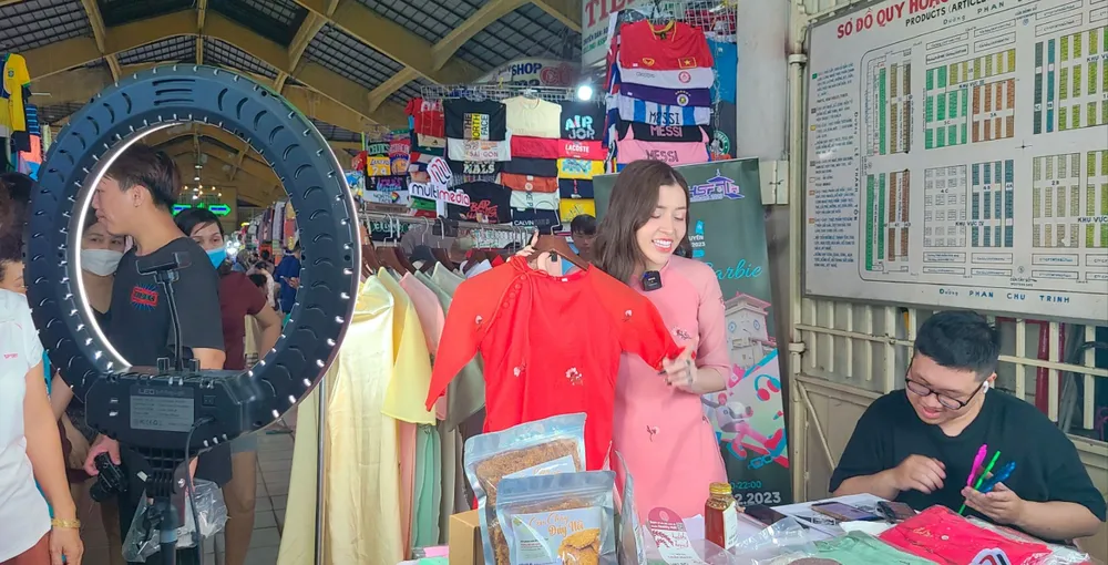 tiếp thị liên kết