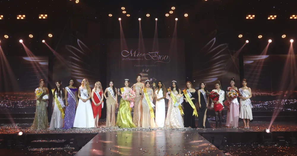 hoa hậu cho nghề livestream