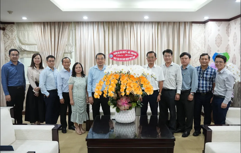 TRƯỜNG ĐH KINH TẾ - LUẬT