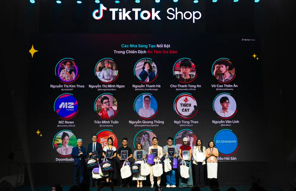 AN TÂM VUI SẮM