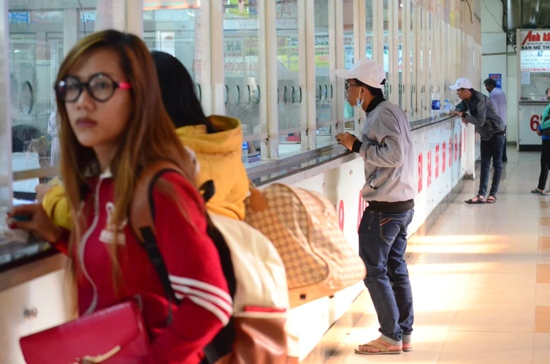 Lễ Giỗ Tổ: Bến xe Miền Đông vắng khách ảnh 1