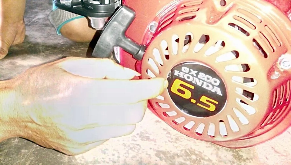 Tráo máy Nhật bằng máy Trung Quốc phát cho dân nghèo ảnh 4