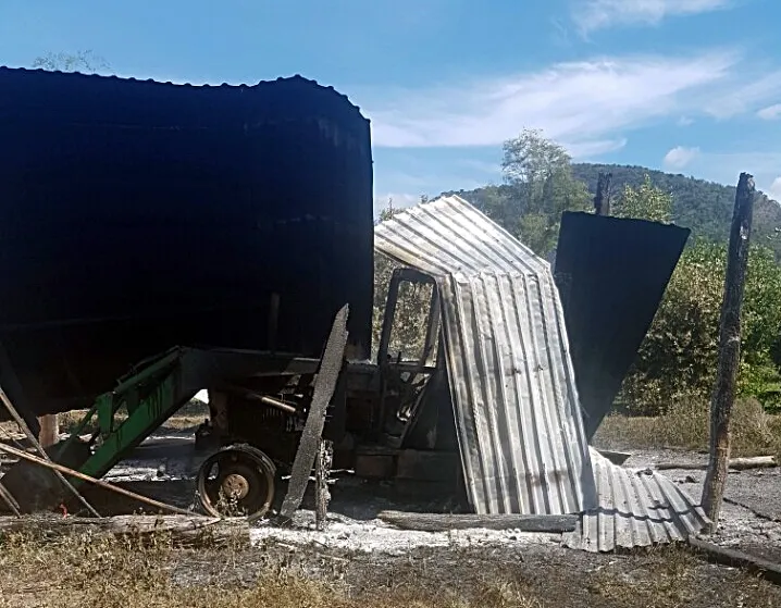 Điều tra vụ cháy xe máy cày đêm mùng 1 Tết ảnh 2