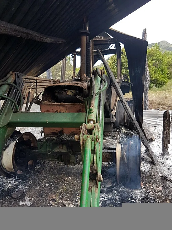 Điều tra vụ cháy xe máy cày đêm mùng 1 Tết ảnh 1