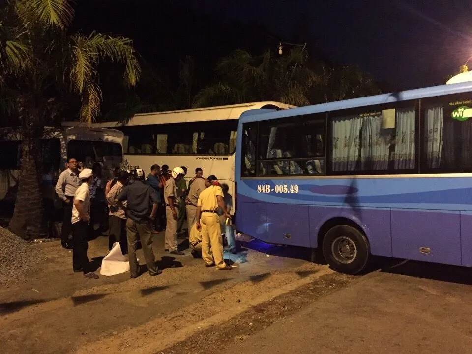 Lùi xe không quan sát khiến phụ xe thiệt mạng ảnh 2