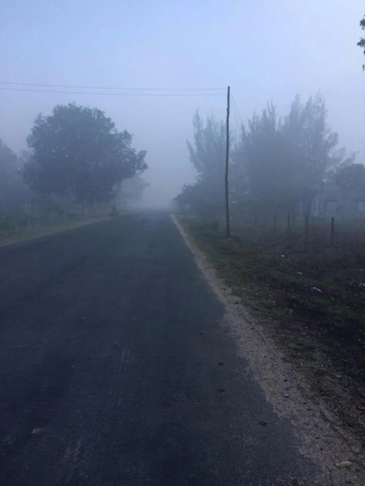 Cháy bãi rác khổng lồ, cả ngàn người khó thở ảnh 1