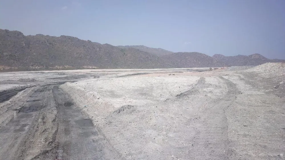 Kiểm tra các giếng nước gần bãi xỉ Vĩnh Tân ảnh 2