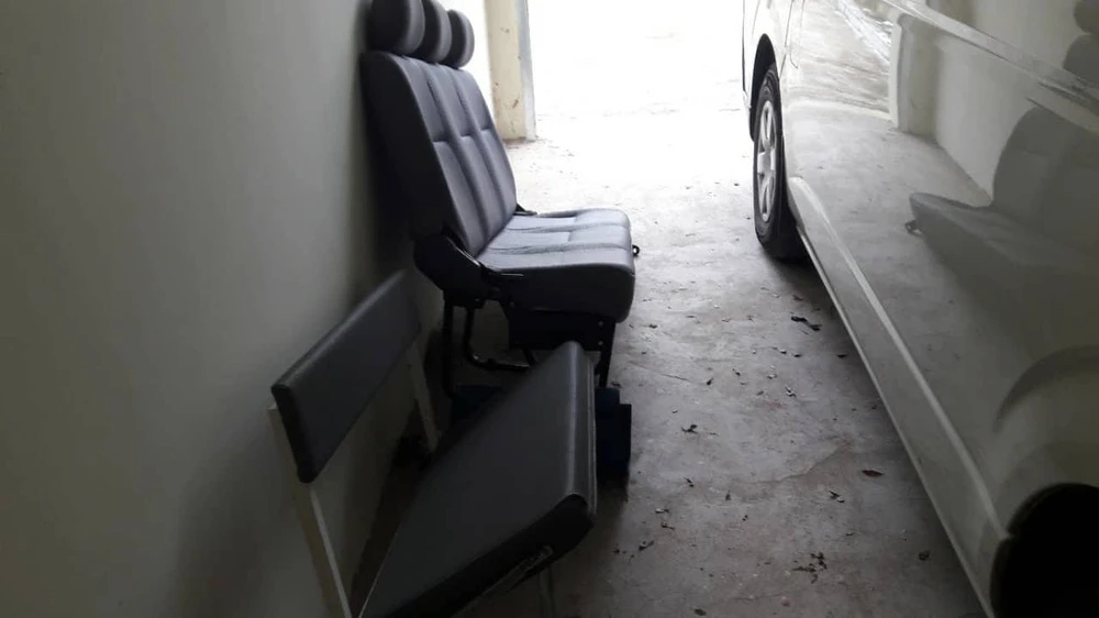 Thanh tra vụ 'hô biến' xe cứu thương thành xe du lịch ảnh 2