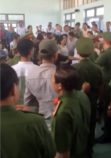 Tăng cường cảnh sát bảo vệ phiên tòa xử 1 vụ giết người