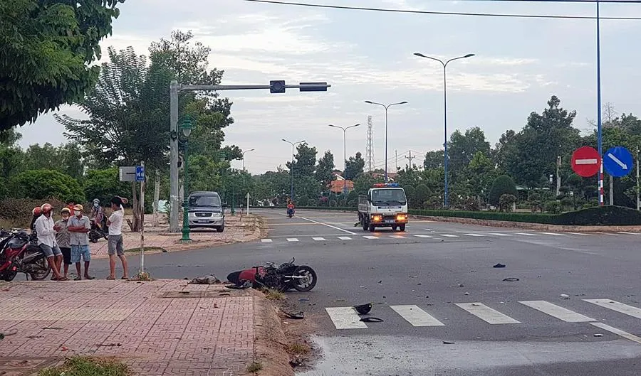 Ngã tư nơi xảy ra tai nạn. Ảnh PĐ. Ngã tư nơi xảy ra tai nạn. Ảnh PĐ.