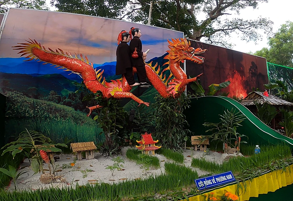 Vợ chồng Thầy-Thím cỡi rồng về làng Tam Tân.